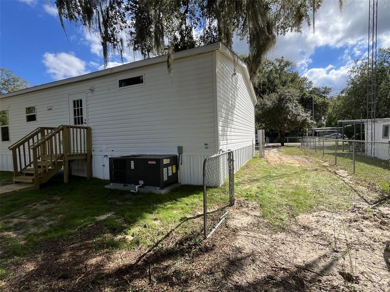 Exterior details and patio area of a home in , Ocala (Image 16). Exterior details and patio area of a home in , Ocala (Image 16).