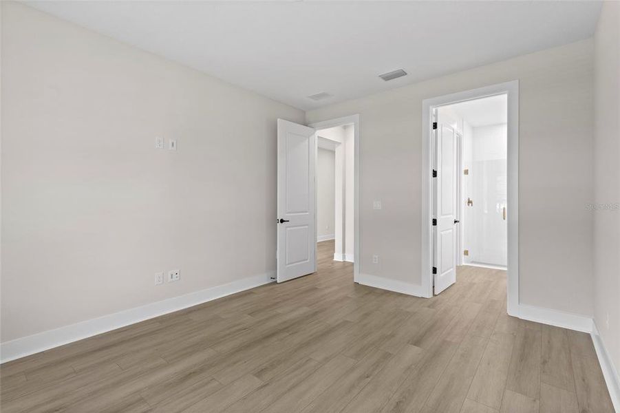 Spacious, unfurnished interior of a new home in , Bradenton (Image 50). Spacious, unfurnished interior of a new home in , Bradenton (Image 50).