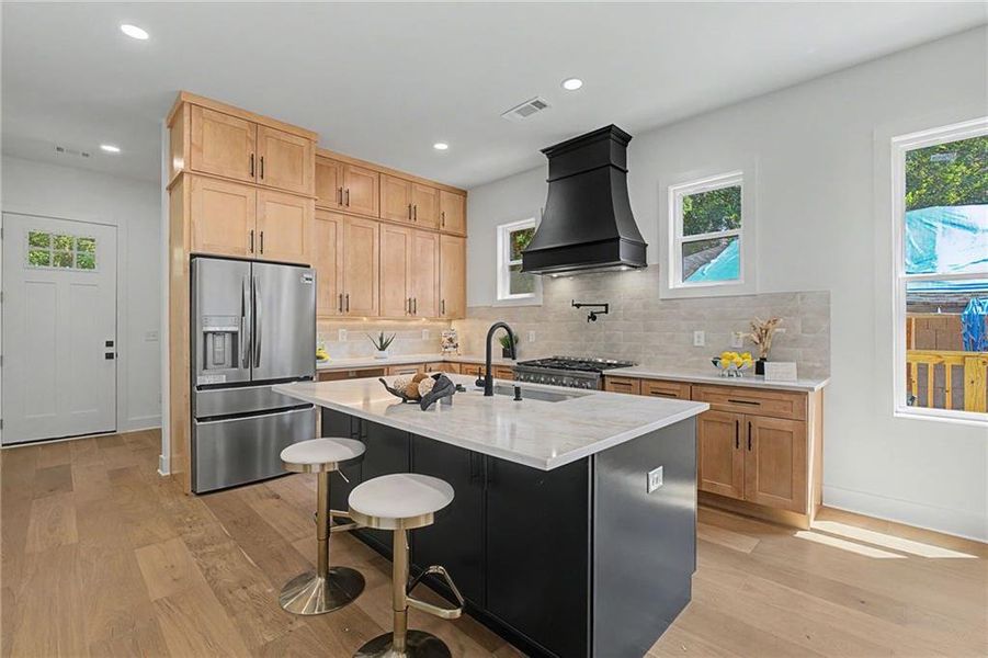 Furnished interior view inside a new home in , Atlanta (Image 33).