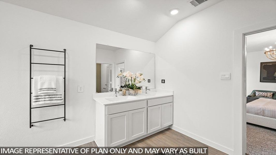 Furnished interior view inside a new home in Silverthorne, Conroe (Image 15).