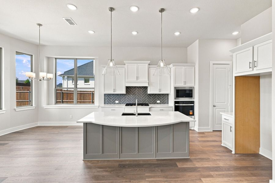 4br New Home in Waxahachie, TX.  - Slide 15