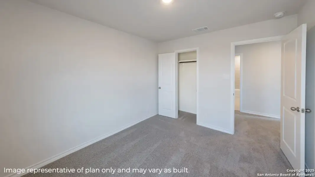 Spacious, unfurnished interior of a new home in Brookstone Creek, San Antonio (Image 11).