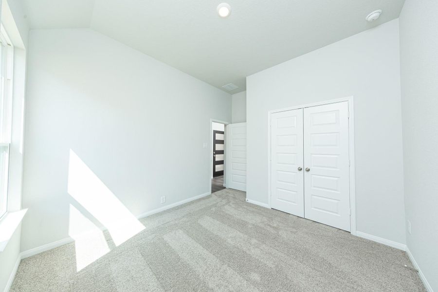 Spacious, unfurnished interior of a new home in Bluestem, Brookshire (Image 14).