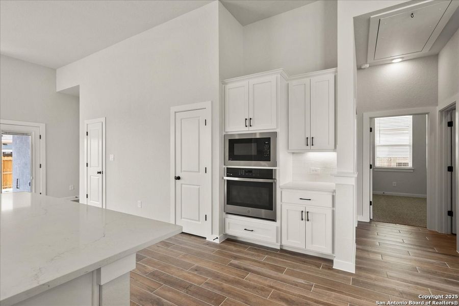 Furnished interior view inside a new home in Meyer Ranch, New Braunfels (Image 5). Furnished interior view inside a new home in Meyer Ranch, New Braunfels (Image 5).