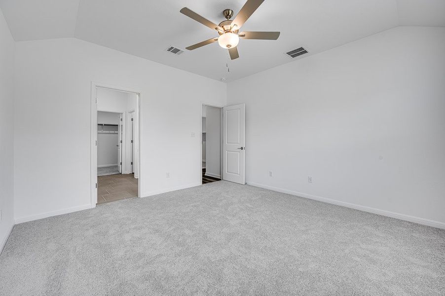 Spacious, unfurnished interior of a new home in Emory Crossing 50s, Hutto (Image 9).