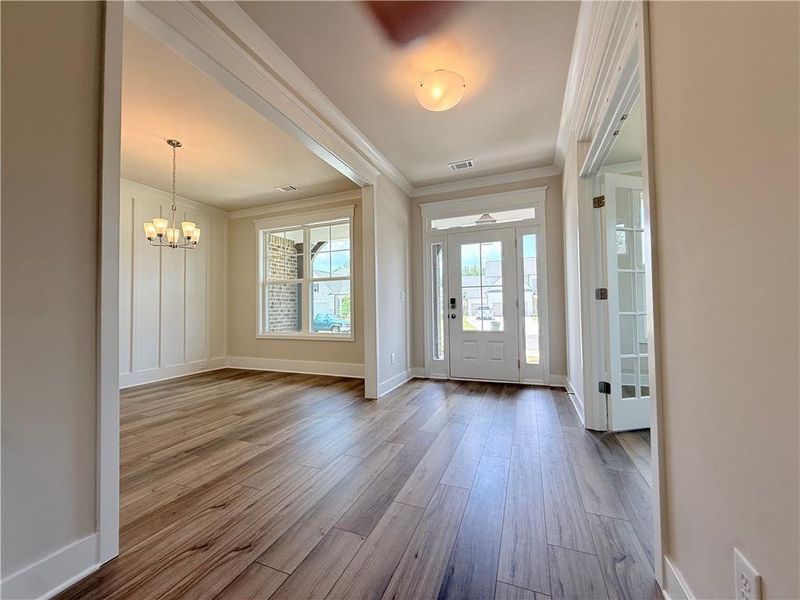 Spacious, unfurnished interior of a new home in Ponderosa Farms Reserve, Gainesville (Image 33).