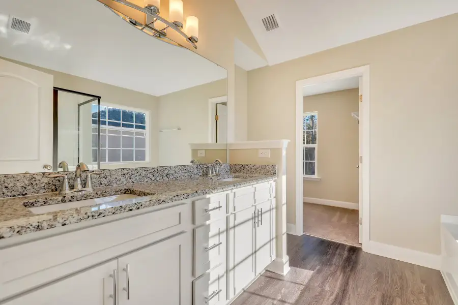 Kiawah - Owner’s Bathroom | Ernest Homes