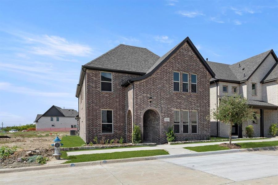 04. 1429 Clare - Front (2) 04. 1429 Clare - Front (2)