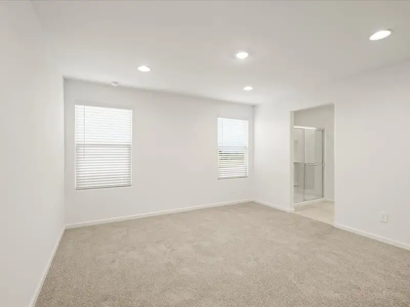 Spacious, unfurnished interior of a new home in Mandarina - Signature Series, Marana (Image 11).