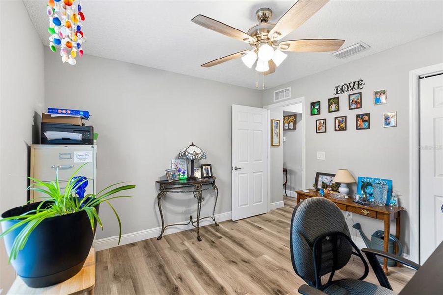 Furnished interior view inside a new home in , Dunnellon (Image 15).