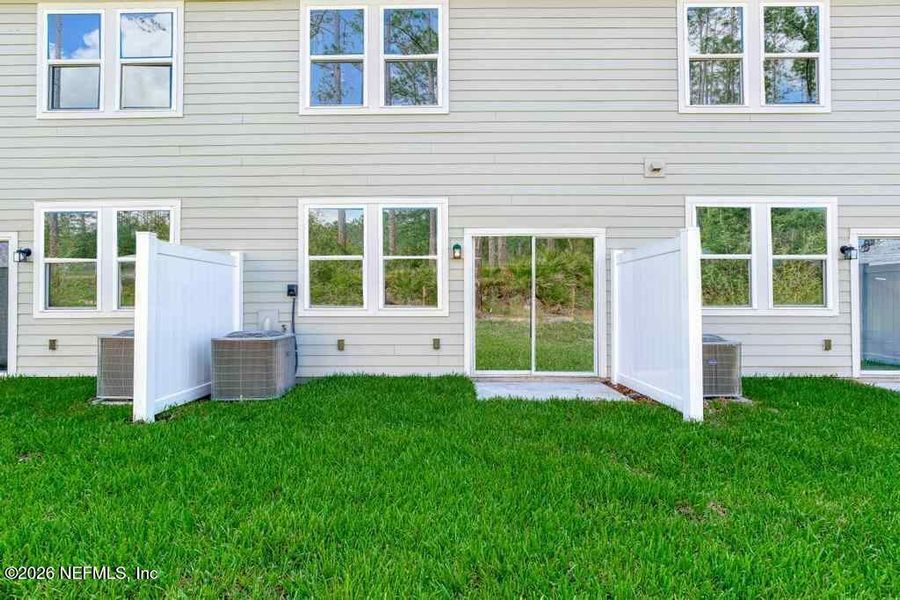 Exterior details and patio area of a home in , Jacksonville (Image 3).
