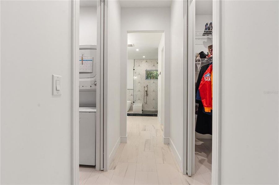 Furnished interior view inside a new home in , Land O' Lakes (Image 12).