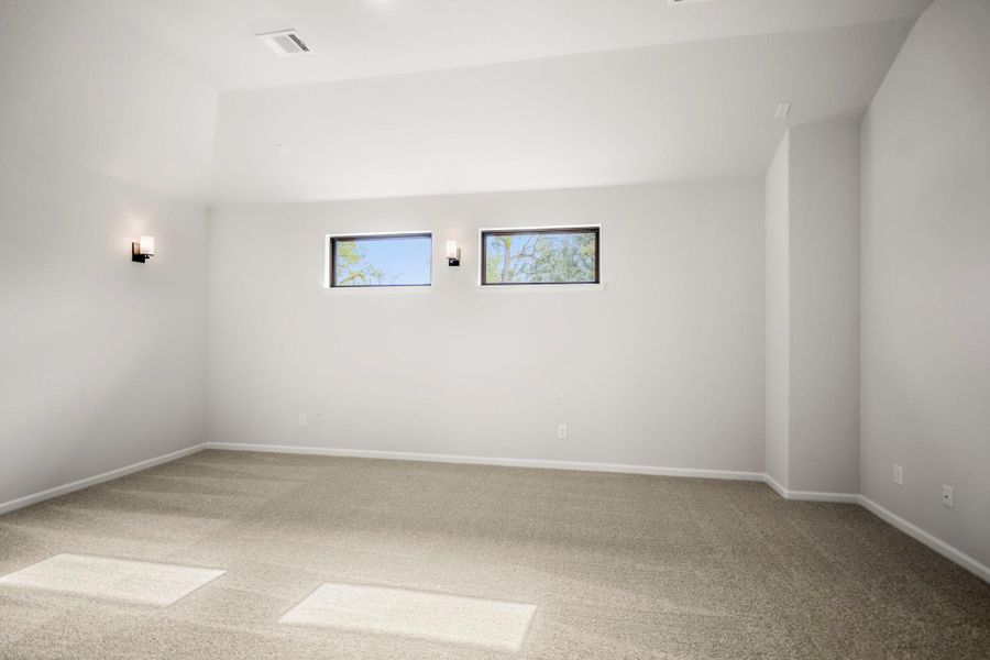 Spacious, unfurnished interior of a new home in Sienna 70' Lots, Missouri City (Image 48). Spacious, unfurnished interior of a new home in Sienna 70' Lots, Missouri City (Image 48).