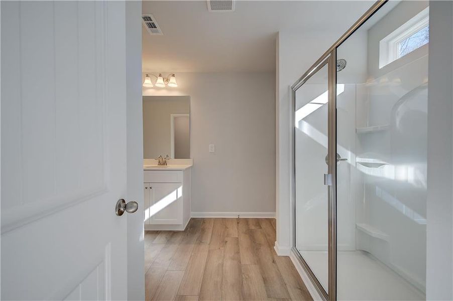 Spacious, unfurnished interior of a new home in Auburn Ridge, Riverdale (Image 23). Spacious, unfurnished interior of a new home in Auburn Ridge, Riverdale (Image 23).