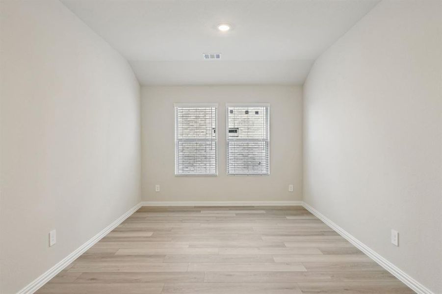 Photo is not of the actual home, but is an inspirational photo of builder’s model home and may depict options, furnishings, and/or decorator features that are not included. Photo is not of the actual home, but is an inspirational photo of builder’s model home and may depict options, furnishings, and/or decorator features that are not included.