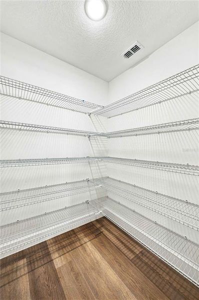 Spacious, unfurnished interior of a new home in , Ocala (Image 14).