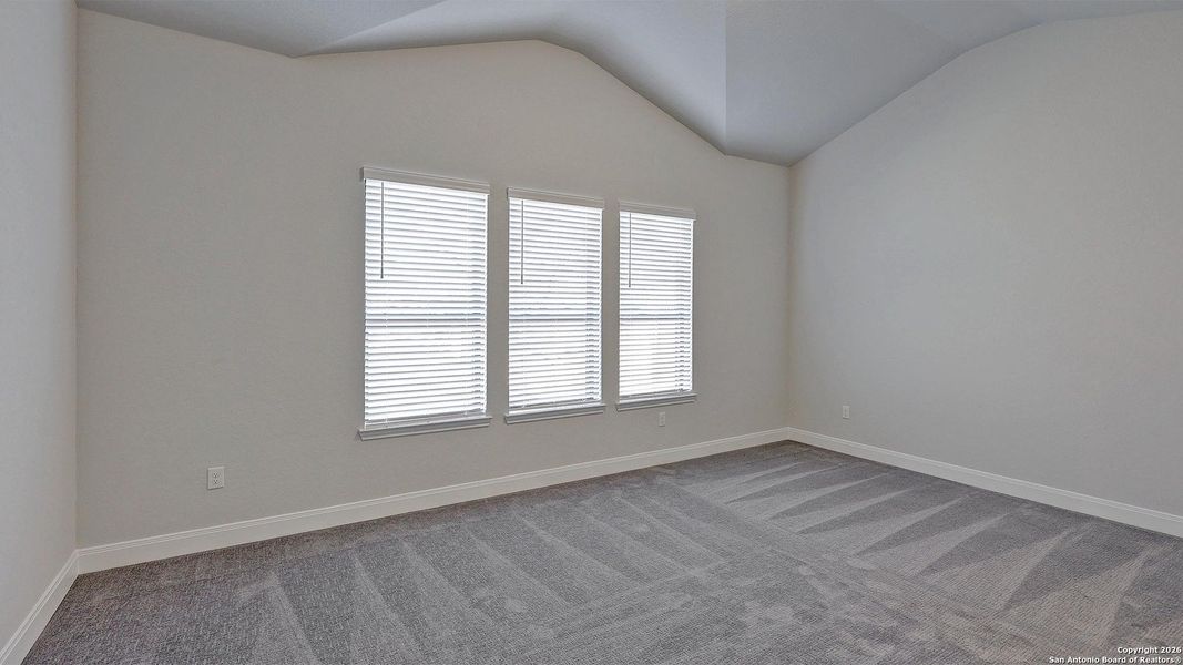 Spacious, unfurnished interior of a new home in Vida 50', San Antonio (Image 19).