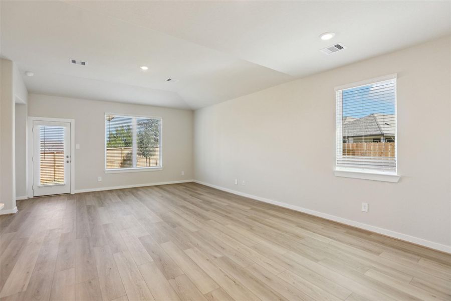 Photo is not of the actual home, but is an inspirational photo of builder’s model home and may depict options, furnishings, and/or decorator features that are not included Photo is not of the actual home, but is an inspirational photo of builder’s model home and may depict options, furnishings, and/or decorator features that are not included