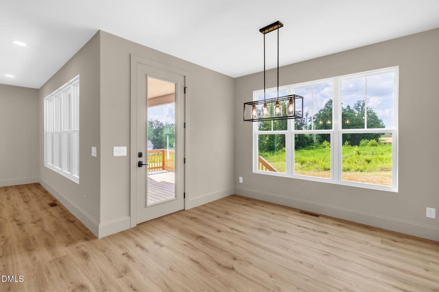 17-web-or-mls-8810 Rudy Dr-16