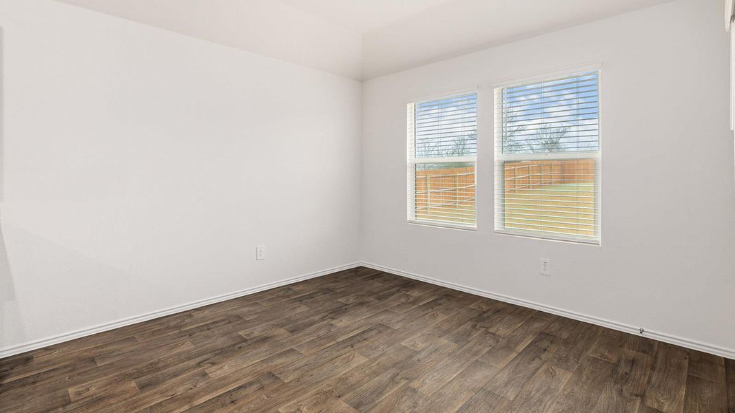 Spacious, unfurnished interior of a new home in Watermill, Uhland (Image 18).