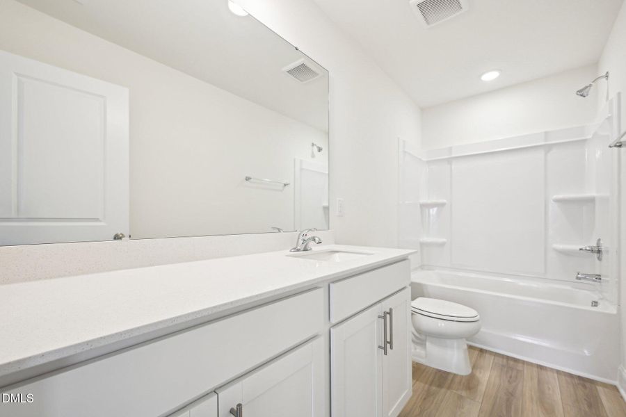 29-web-or-mls-Winding Crk Dr-2105-029