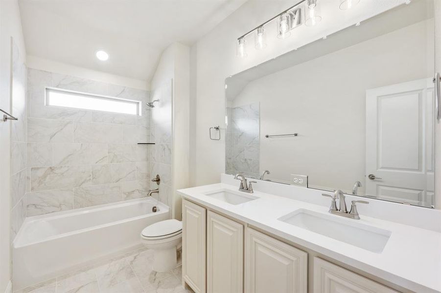 Furnished interior view inside a new home in Rockwood, Mansfield (Image 10).
