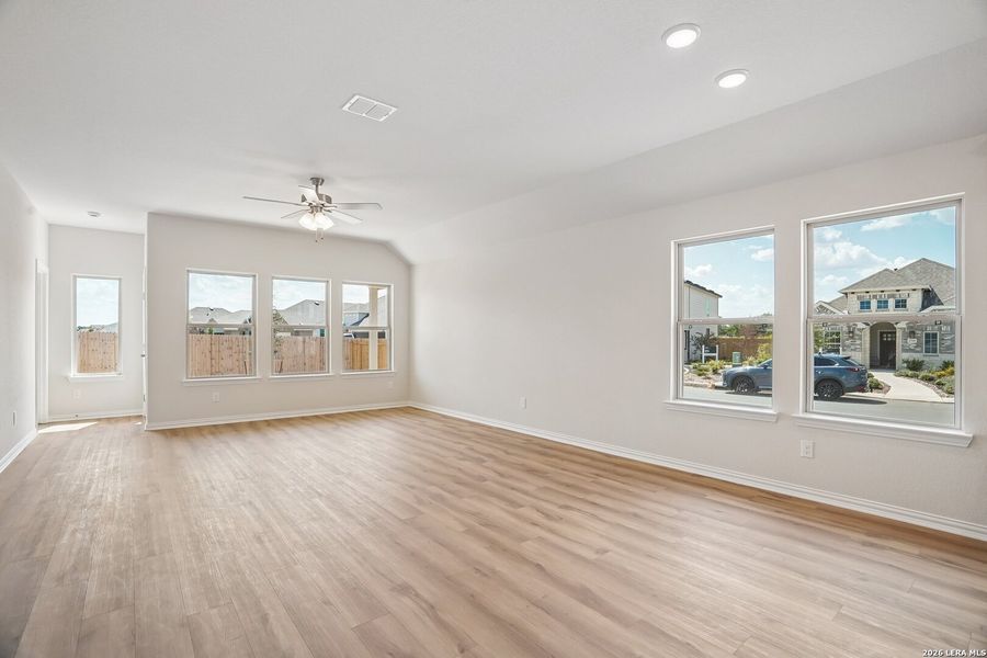 Spacious, unfurnished interior of a new home in Prairie Green, Converse (Image 19).