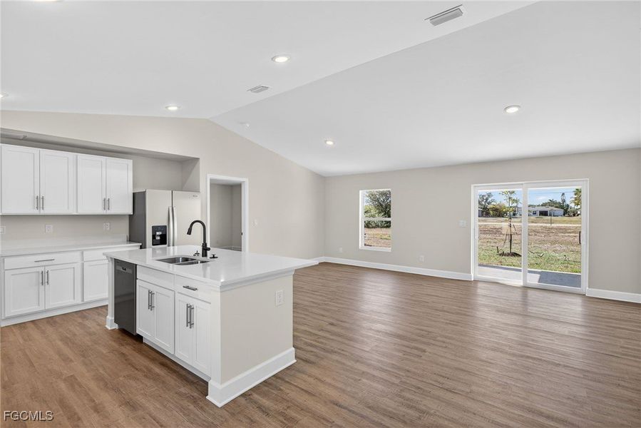 Furnished interior view inside a new home in Cape Coral, Cape Coral (Image 7).