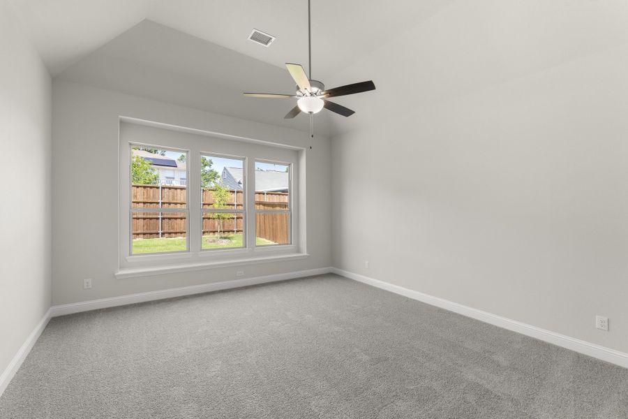 Spacious, unfurnished interior of a new home in Lake Shore Village, Rowlett (Image 22).