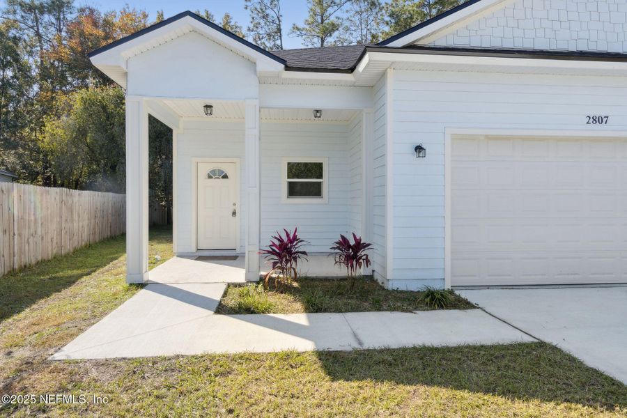 Exterior details and patio area of a home in , Middleburg (Image 29).