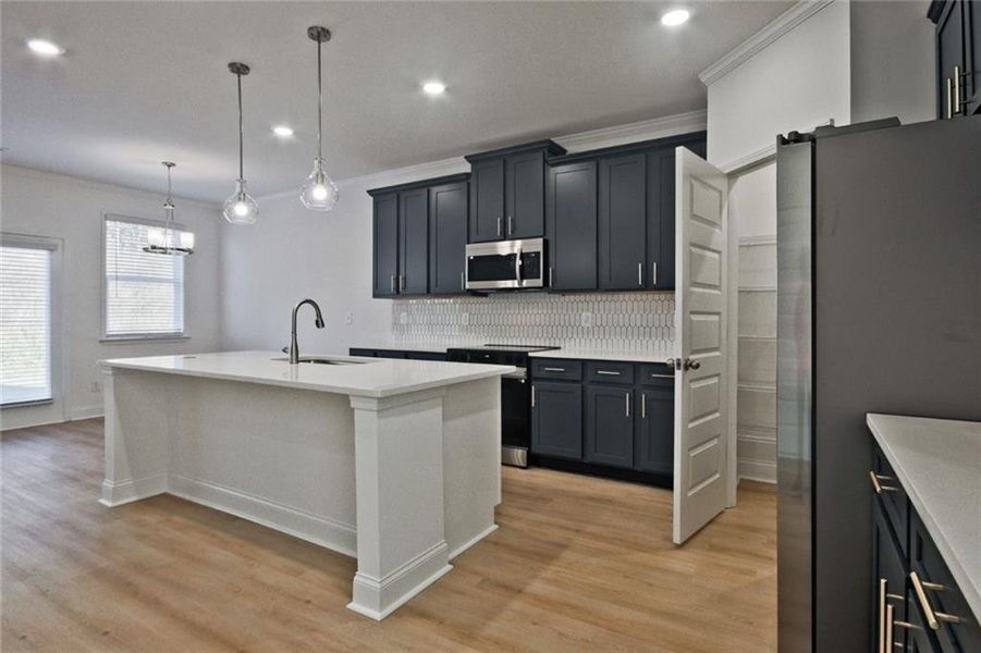 Furnished interior view inside a new home in Paces Estates, Lithia Springs (Image 9).