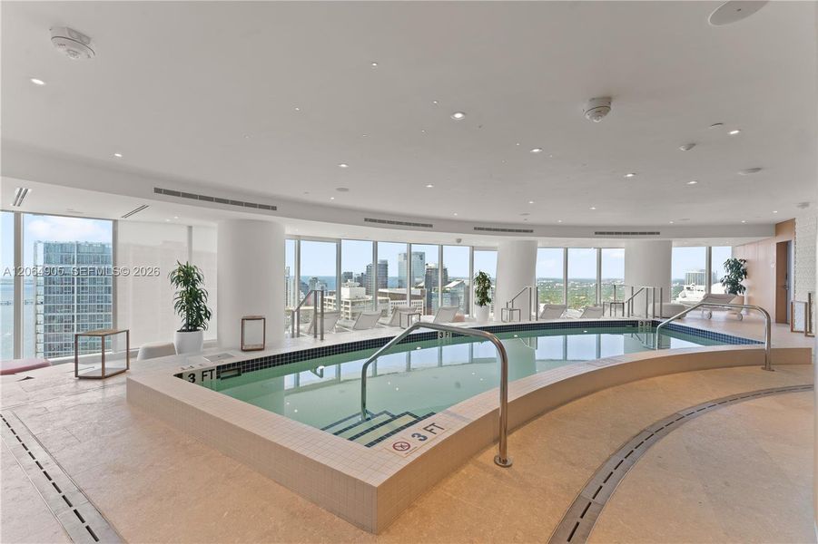 Community amenities in , Miami (Image 42).