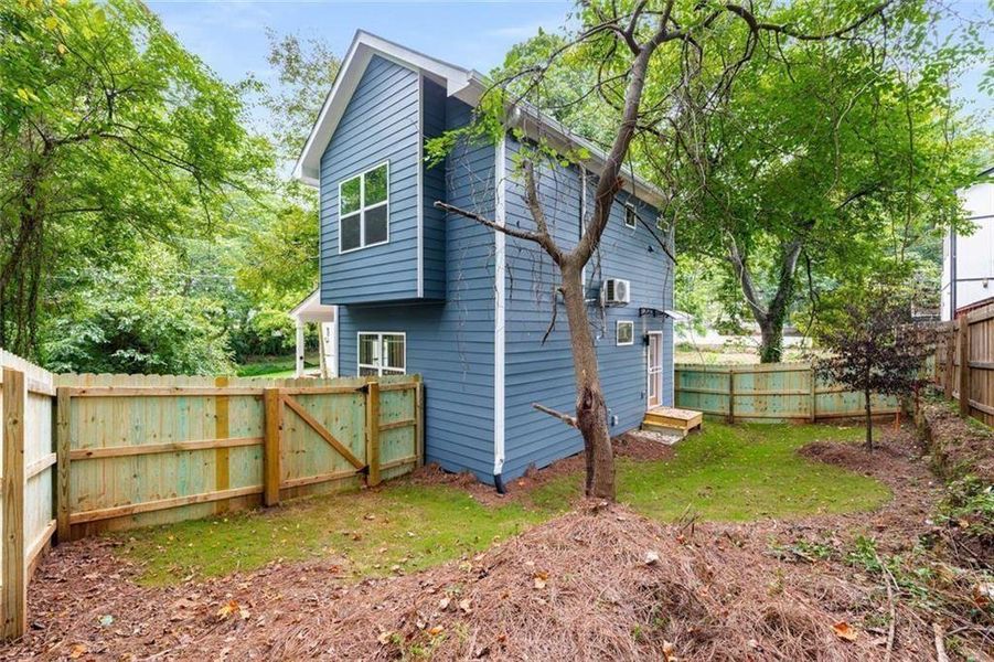 Exterior details and patio area of a home in , Atlanta (Image 18).