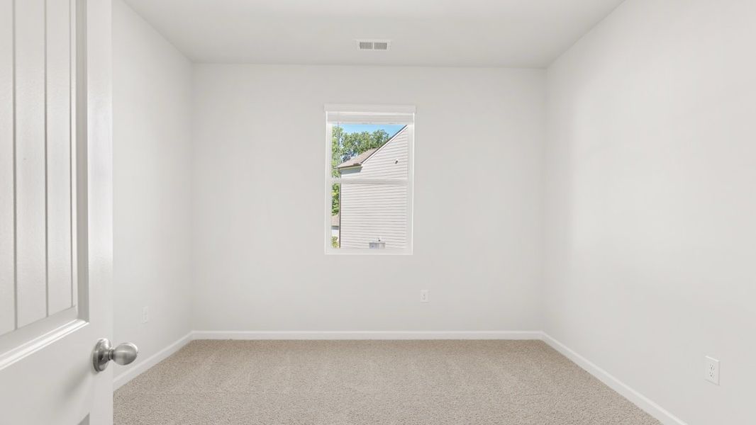 Representative unfurnished interior of a home built from the Cali by D.R. Horton in Oconee Overlook, Gainesville (Image 20).