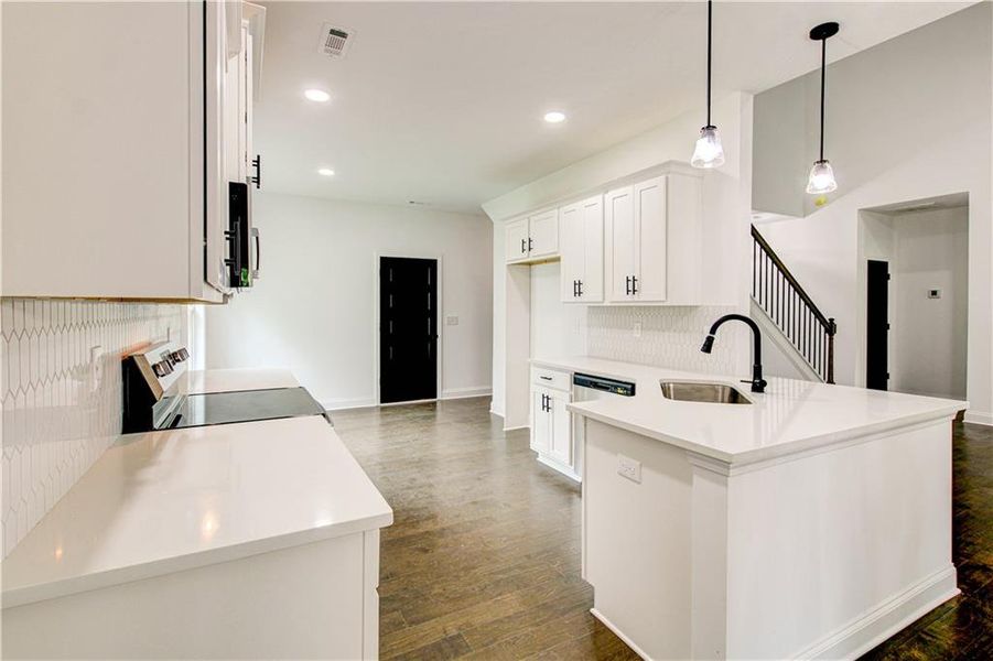 Furnished interior view inside a new home in , Villa Rica (Image 16).