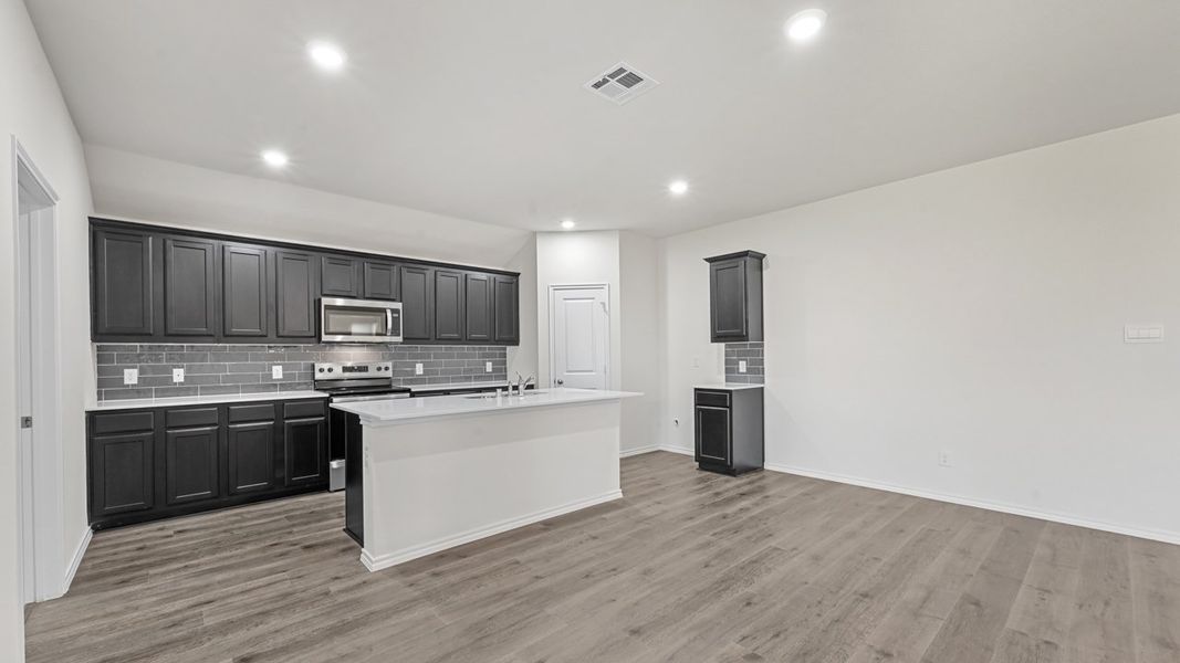 Furnished interior view inside a new home in Saddlebrook, Waxahachie (Image 3).