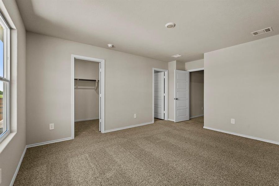 Spacious, unfurnished interior of a new home in , Fort Worth (Image 25).