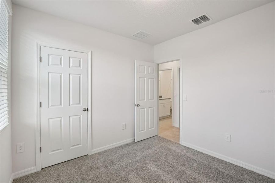 Spacious, unfurnished interior of a new home in Villamar - Classic Series, Winter Haven (Image 24).