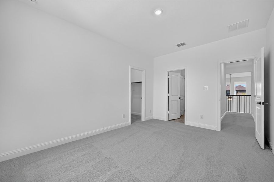 Spacious, unfurnished interior of a new home in The Ridge at Northlake, Northlake (Image 19).