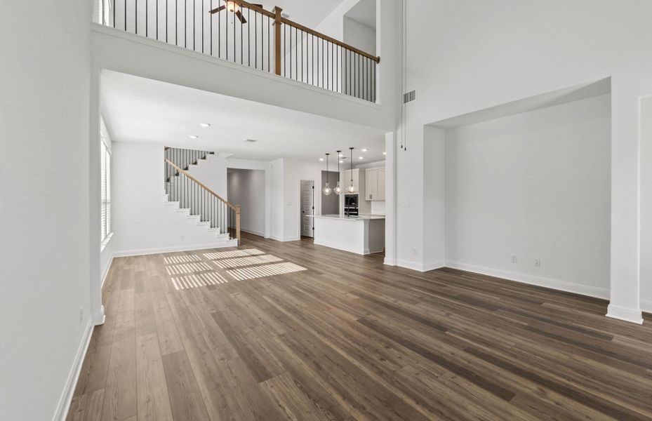 Spacious, unfurnished interior of a new home in Santa Rita Ranch, Liberty Hill (Image 36).