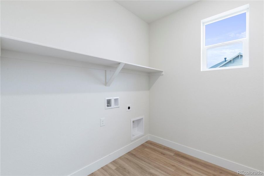 Spacious, unfurnished interior of a new home in , Broomfield (Image 11).