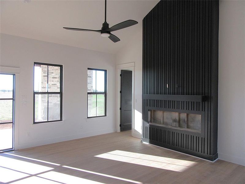 Spacious, unfurnished interior of a new home in , Crawford (Image 15).