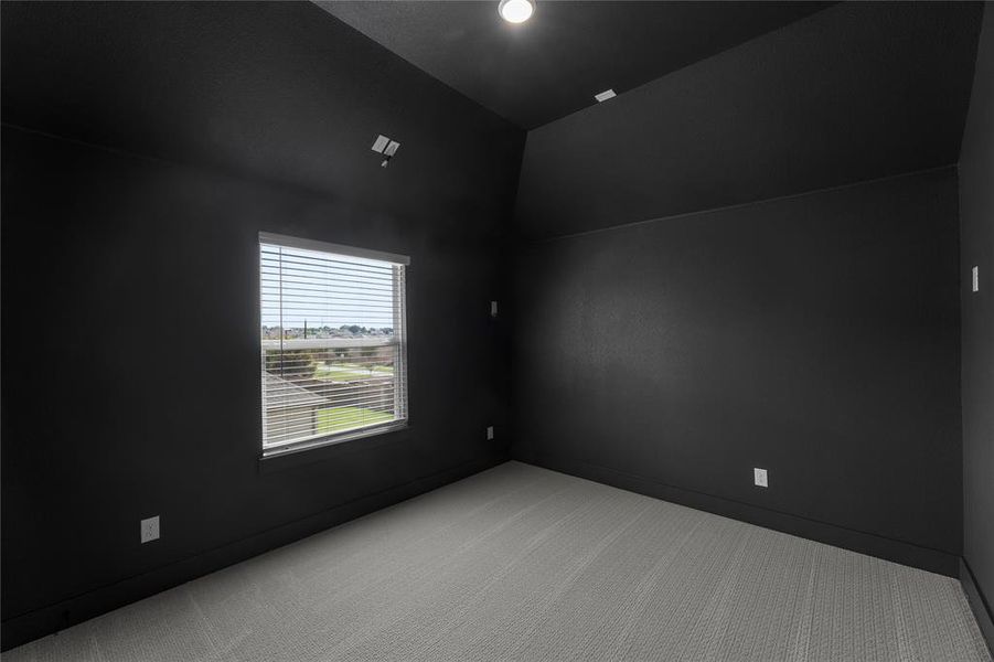 24. 429 Curtiss - Media