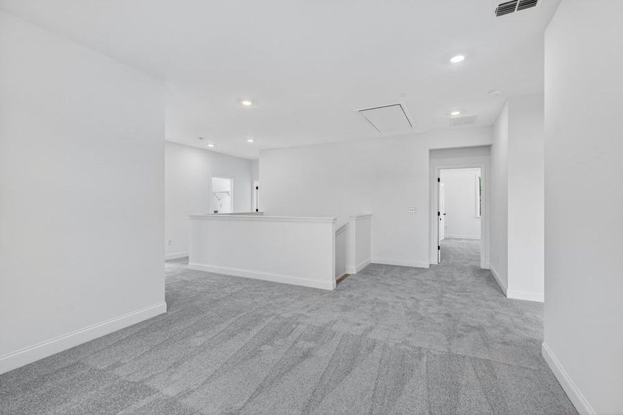 Spacious, unfurnished interior of a new home in Nichols Farm, Dacula (Image 44).