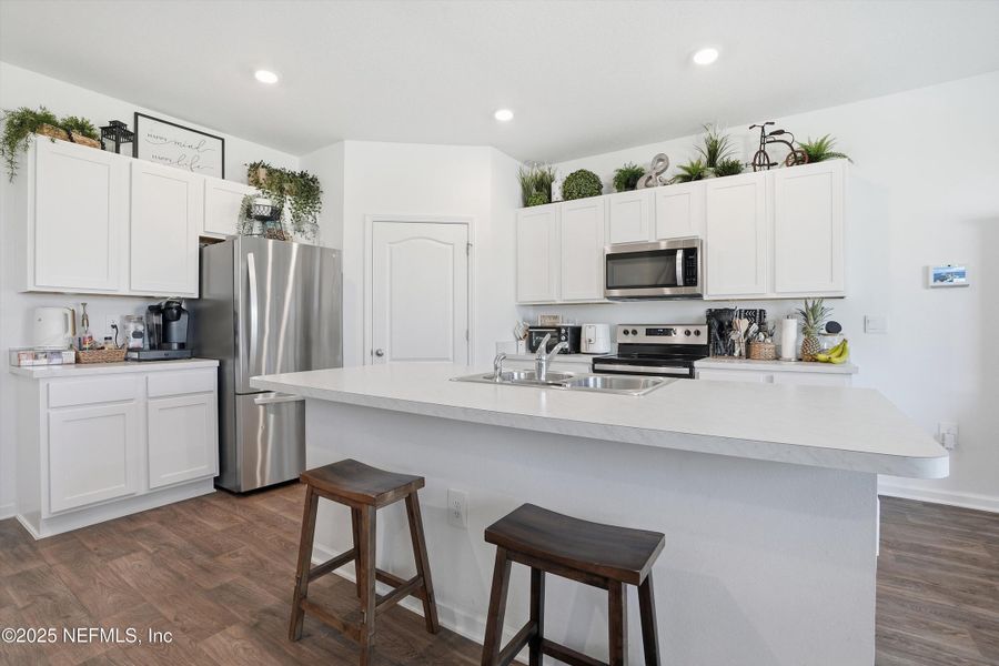 Furnished interior view inside a new home in Cross Creek Express, Green Cove Springs (Image 19).