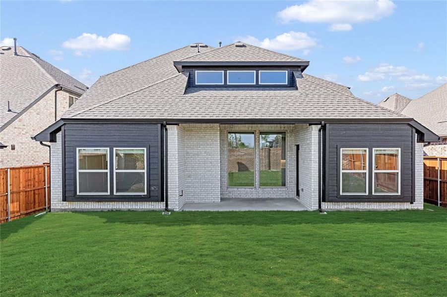 Exterior details and patio area of a home in Creekview Meadows, Celina (Image 3).