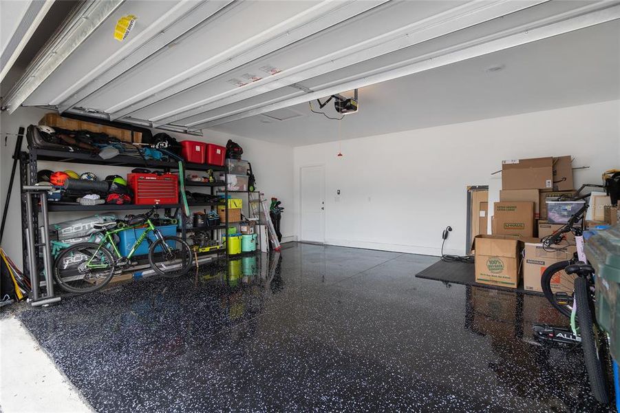 Spacious, unfurnished interior of a new home in Aulin Square, Oviedo (Image 24).