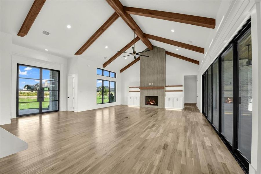 Spacious, unfurnished interior of a new home in , Aledo (Image 34).