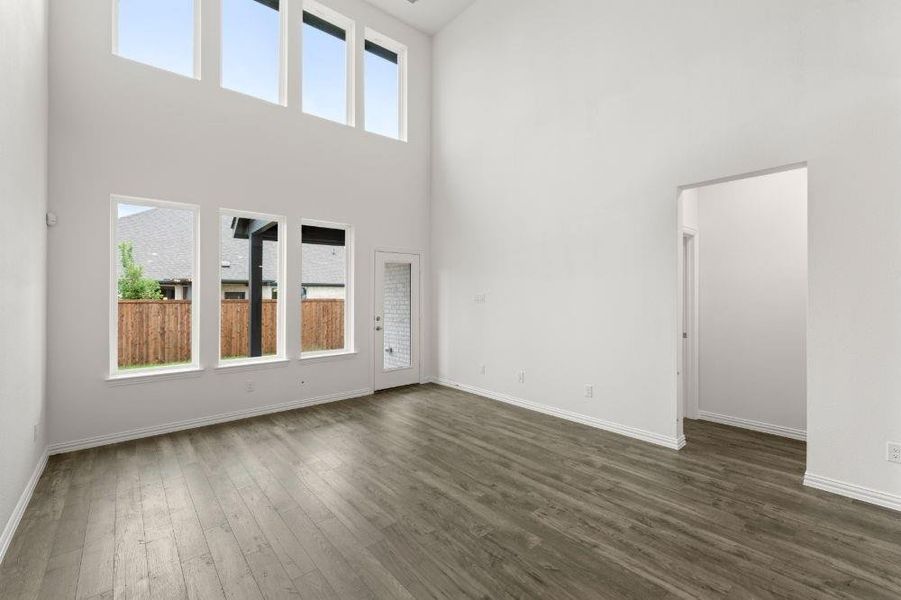 21. 2228 Aspen Chase - Family (2)