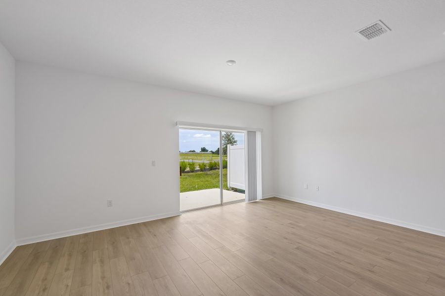 Spacious, unfurnished interior of a new home in Skye Ranch Community Group Page, Sarasota (Image 12).